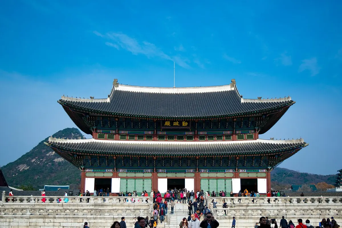 경복궁 근정전의 정면 모습. 조선의 정궁인 경복궁은 한국사능력검정시험에 빠지지 않고 등장하는 대표 문화유산입니다